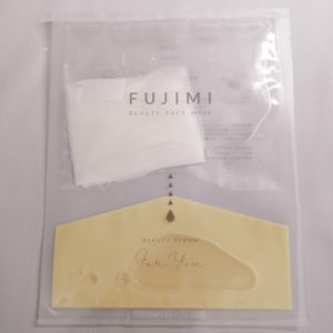 FUJIMIのフェイスマスクのパッケージ